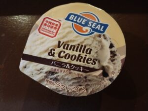 BLUE SEALバニラ&クッキー