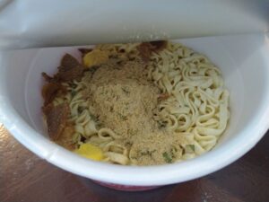 マルちゃん沖縄そば（東洋水産）