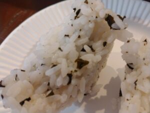 わかめごはんおにぎり（マックスバリュー）