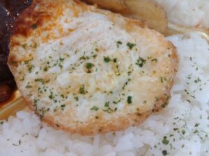 デミハンバーグ弁当（目玉焼き乗せ）（マックスバリュー）
