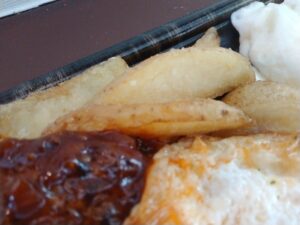 デミハンバーグ弁当（目玉焼き乗せ）（マックスバリュー）