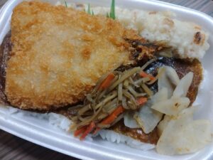 アジフライ海苔弁当（ほっともっと）
