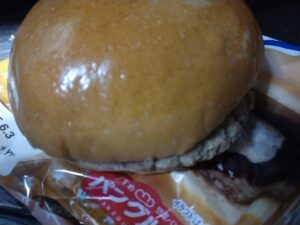 ふっくらバーガーテリヤキソース＆キャベツマヨネーズ風味