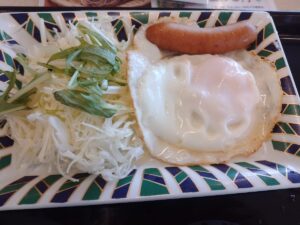 目玉焼き朝定食