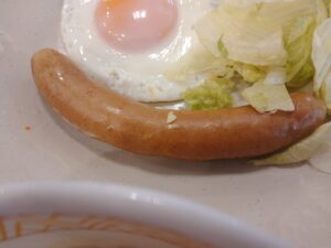 納豆ソーセージエッグ朝食（すき家）