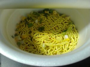 スーパーカップチリトマト味ラーメン（エースコック）