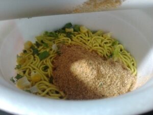 スーパーカップチリトマト味ラーメン（エースコック）