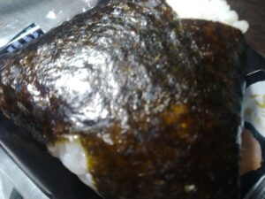 金しゃりおにぎり焼さけハラミ（ローソン）