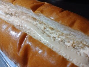 ピーナツクリームサンド（山崎製パン）