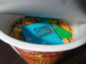 日清デカうま豚キムチ（日清）