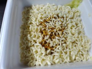 日清デカうま油そば（日清）