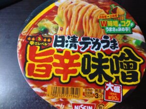 日清デカうま旨辛味噌