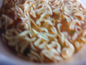 日清デカうま旨辛味噌