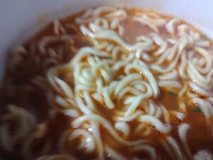 日清デカうま旨辛味噌