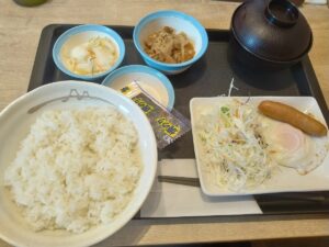 ソーセージエッグ定食