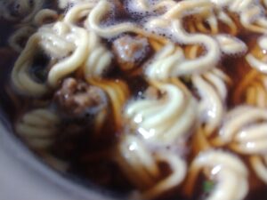 マルちゃんごつ盛り富山ブラックラーメン（東洋水産）