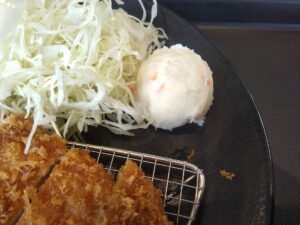 得朝ロースカツ定食（松のや）