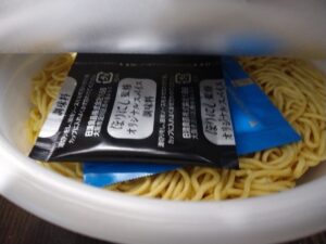 日清焼きそばU.F.O.アウトドアスパイス（日清）