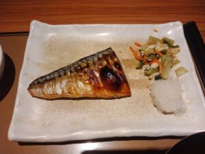 サバの塩焼き朝食（やよい軒）