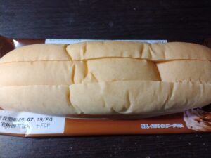 生チョコクリームサンドW（フジパン）