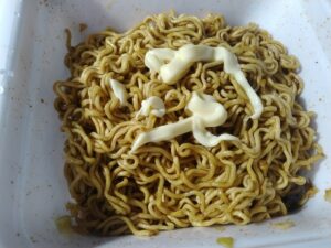 ごつ盛りソース焼そば（東洋水産）