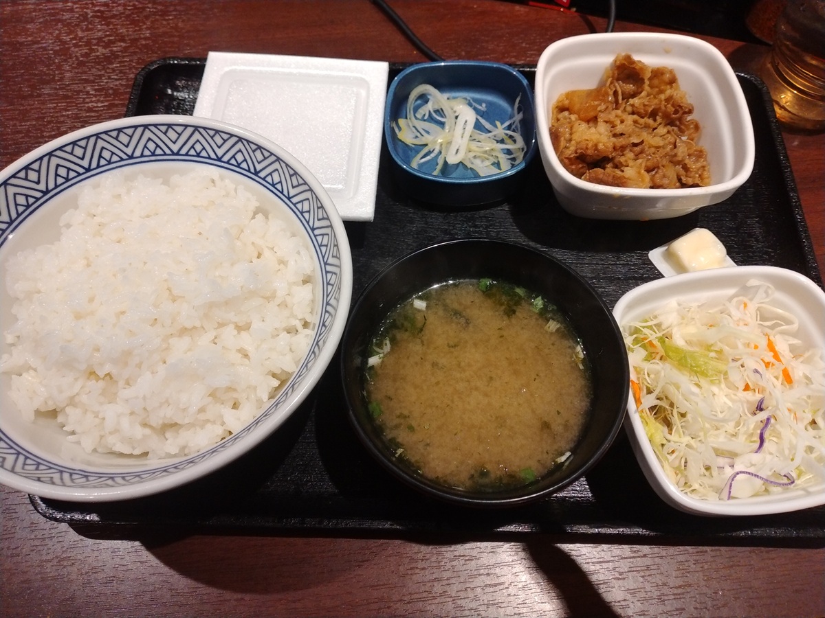 納豆牛小鉢定食