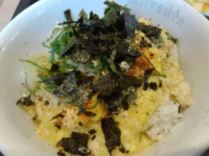 得朝鶏そぼろたまご丼