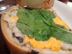 ツナタプナード＆スクランブルエッグ