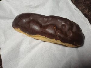 牛乳と卵のエクレア(モンテール)