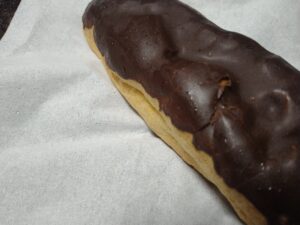 牛乳と卵のエクレア(モンテール)