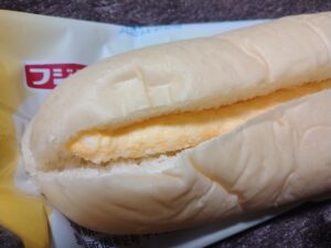 白いサンドタマゴサラダ