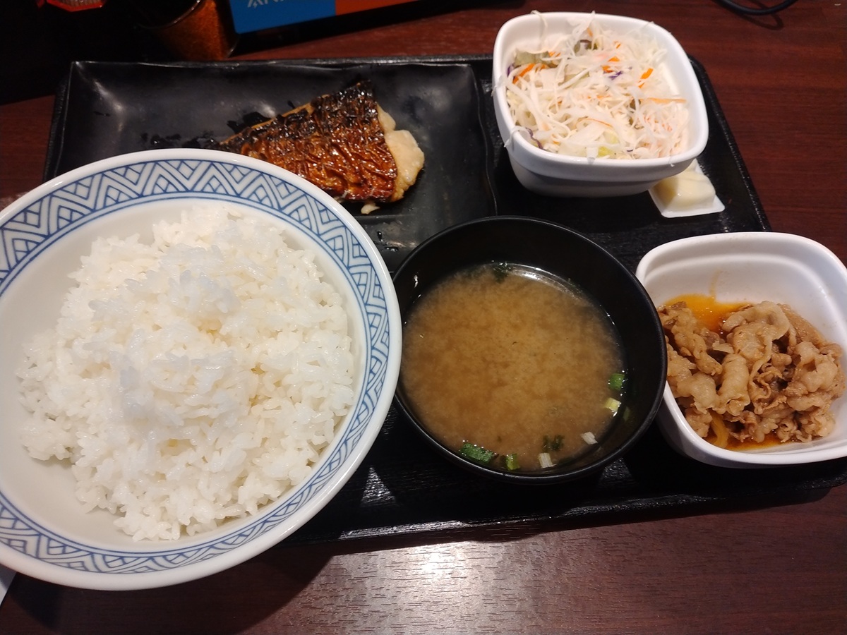 塩さば牛小鉢定食