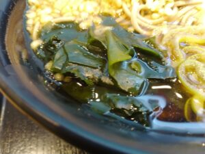 朝そばたぬきそば（名代富士そば）