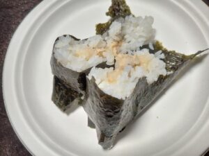 ツナマヨおにぎり（業務スーパー）