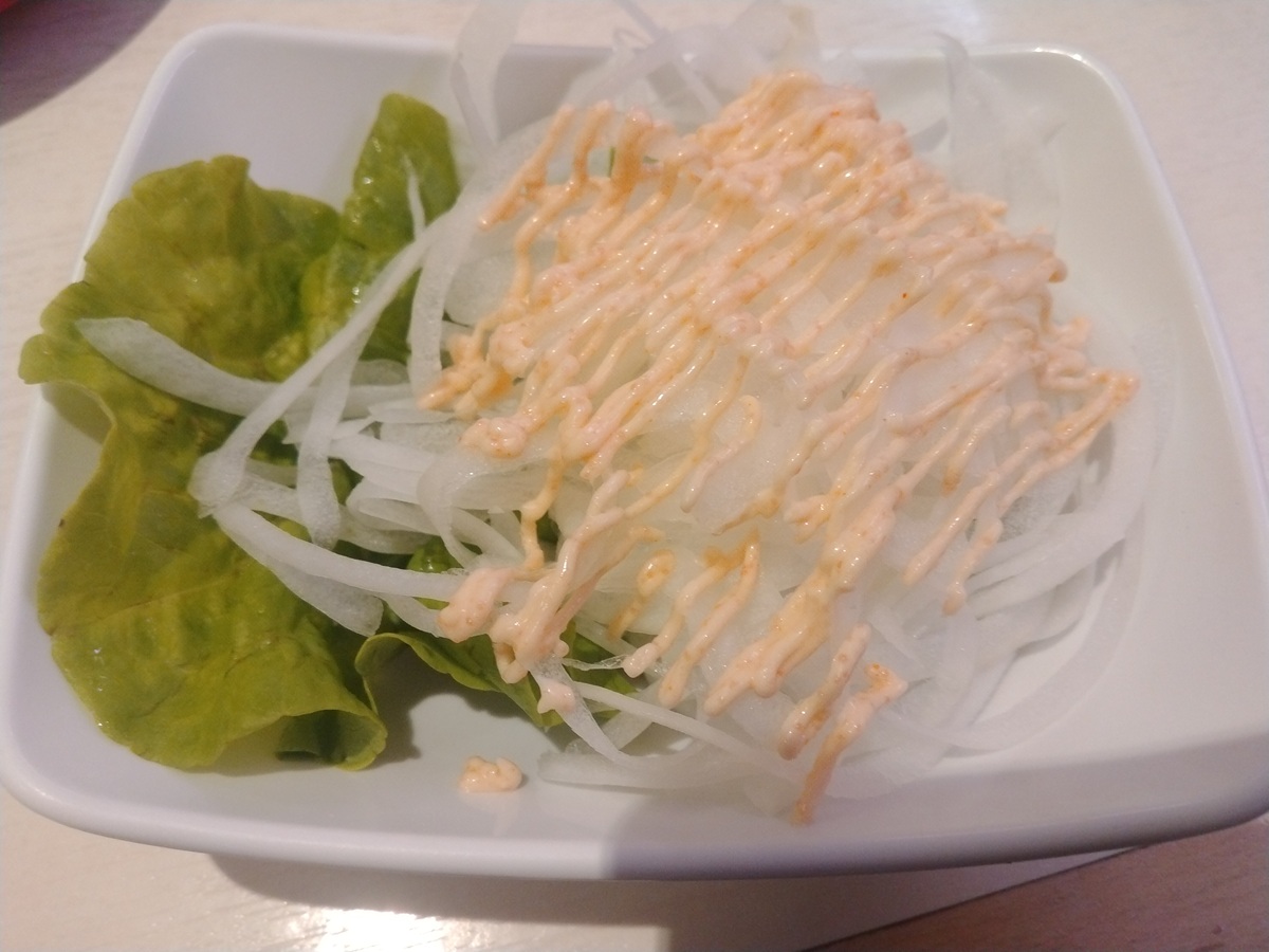 明太オニオンサラダ（魚べい）