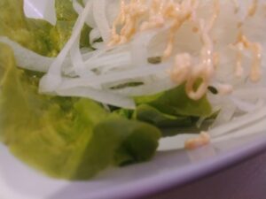 明太オニオンサラダ（魚べい）