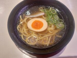 平日限定味玉ラーメン（魚べい）