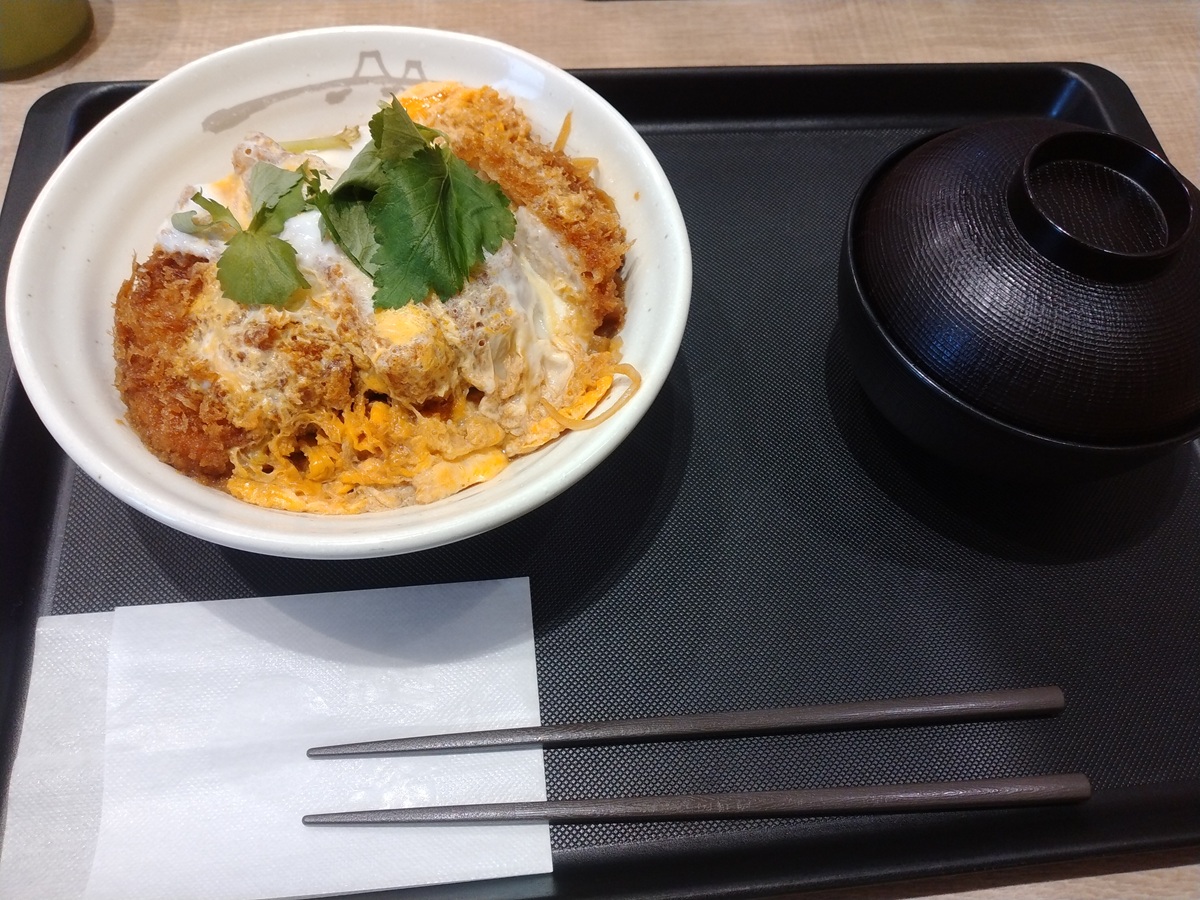 大麦豚ロースかつ丼（松のや）