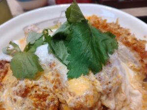 大麦豚ロースかつ丼(松のや)