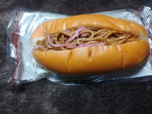 焼きそばドッグ（伊藤製パン）