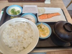 炙り焼鮭朝定食（松屋）