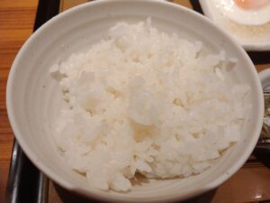 エッグ＆ウインナー朝食（やよい軒）