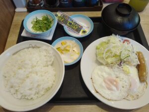 ソーセージエッグＷ定食