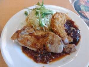 ガーリックチキンステーキ＆ポテトコロッケ