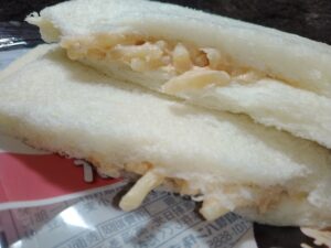ランチパックたらこパスタ
