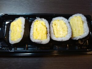 厚焼き玉子の太巻き(からしマヨネーズ)