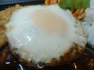 デミグラスハンバーグのお弁当