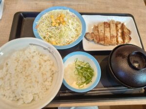 厚切り豚ロースグリル定食