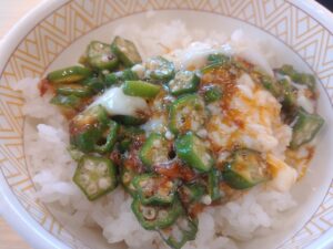 牛まぜのっけ朝食