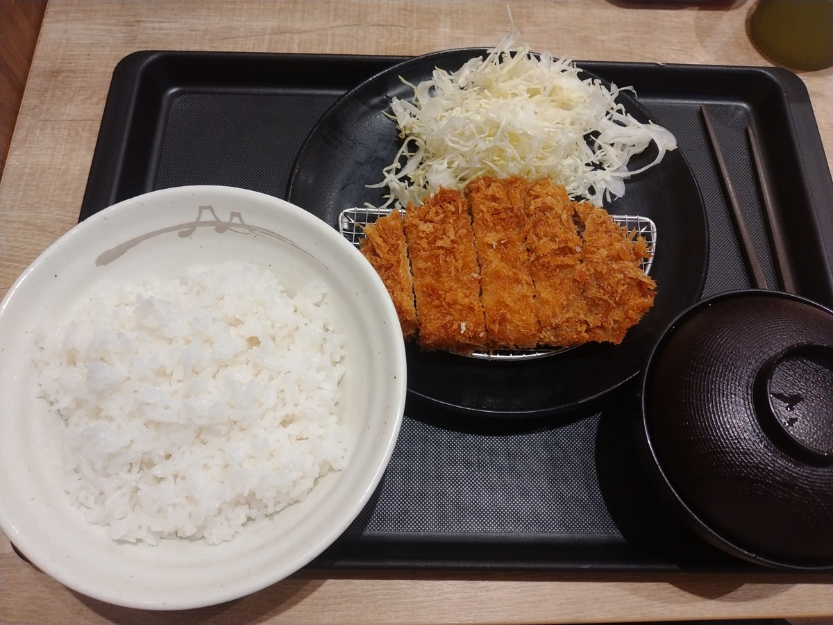 ロースかつ定食